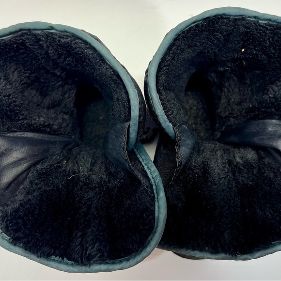 Kamik Toddler Winter Snow Boots Black Gray Strap Waterproof Insulated Size 9 - Picture 9 of 9